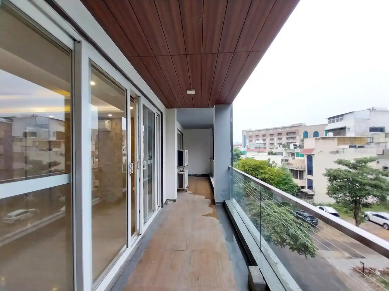 Luxurious 4 BHK Flat in Sushant Lok-2, Gurgaon – Prime Rent Deal (Image 5)