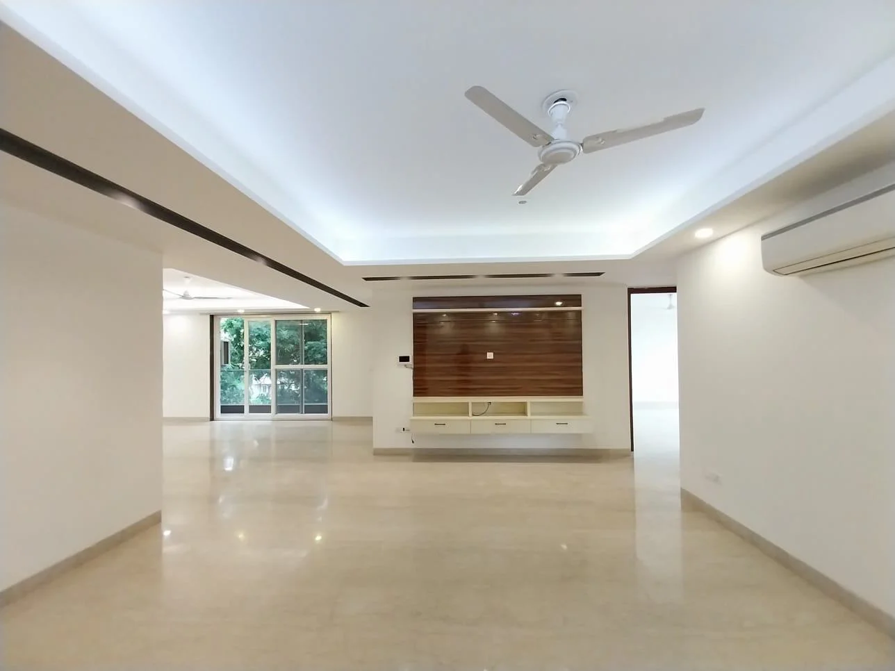 Luxurious 4 BHK Flat in Sushant Lok-2, Gurgaon – Prime Rent Deal (Image 10)
