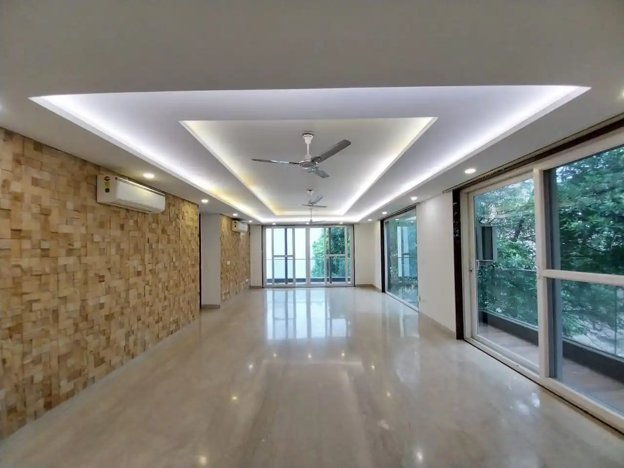 Luxurious 4 BHK Flat in Sushant Lok-2, Gurgaon – Prime Rent Deal (Image 6)