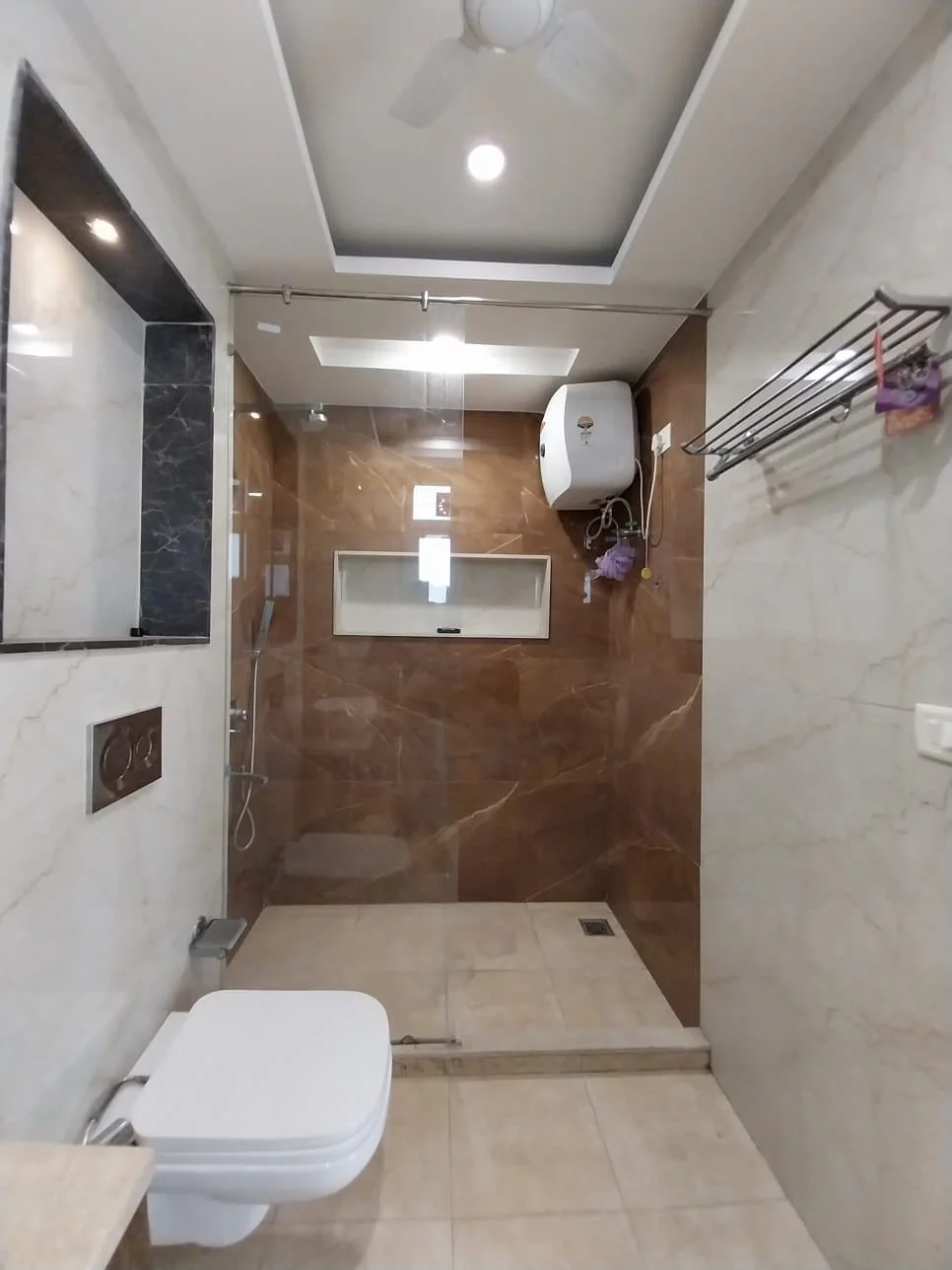 Luxurious 4 BHK Flat in Sushant Lok-2, Gurgaon – Prime Rent Deal (Image 11)